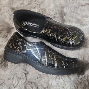 Easy Works Slip Resistant Clogs
